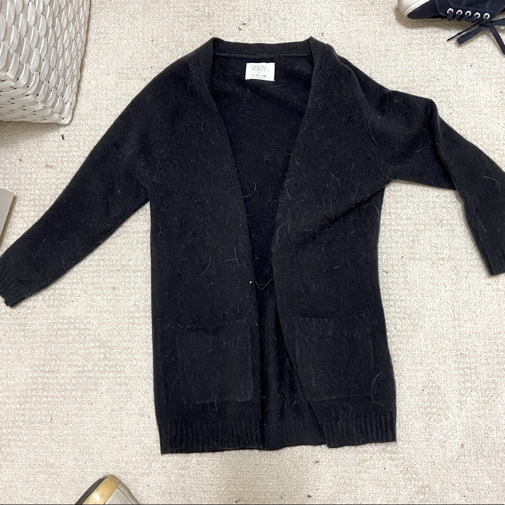 Long knit sweater-cardigan